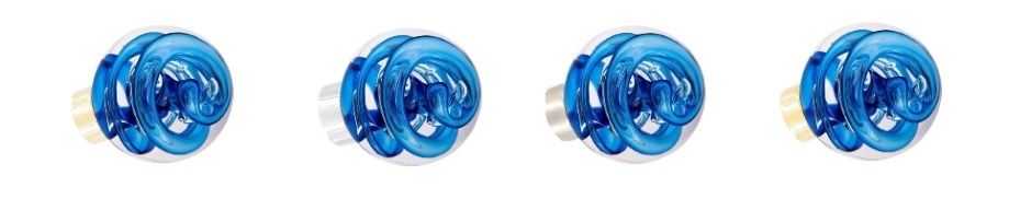Boutons de porte en verrede forme sphérique, modèle Tubes de bulles Bleu des Verreries de Bréhat référence 66401045.