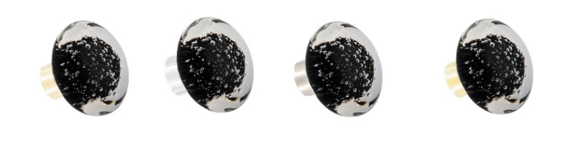 Bouton de porte en verre de forme disque, modèle Microbulles couleur Noir des Verreries de Bréhat, référence 67402095.